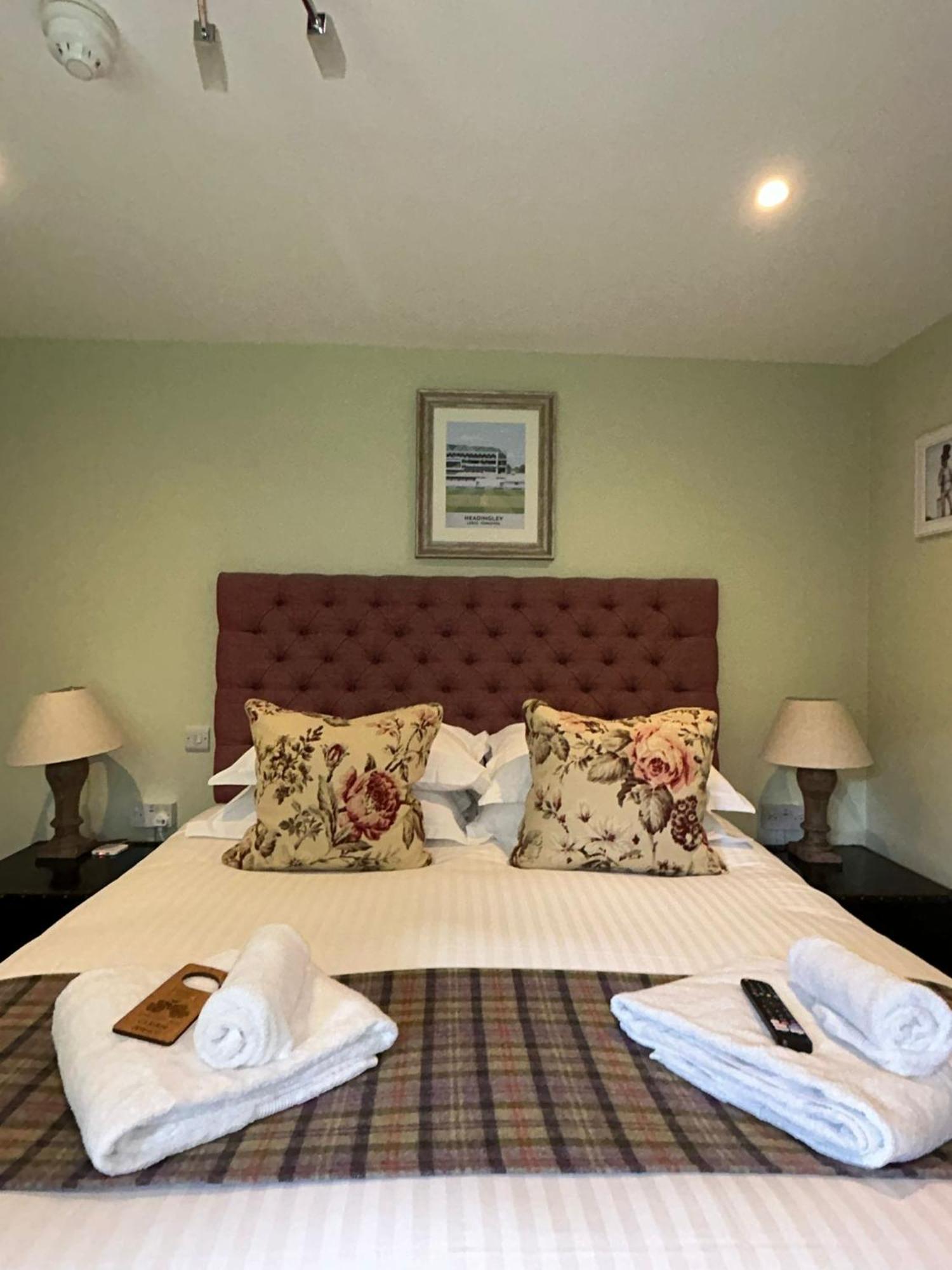 The Thomas Lord Hotell West Meon Exteriör bild
