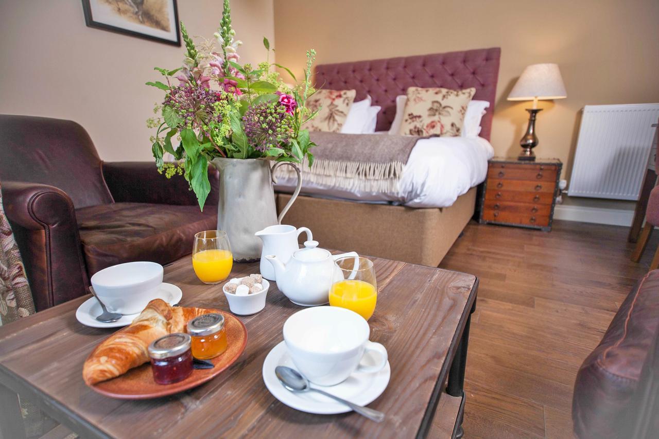 The Thomas Lord Hotell West Meon Exteriör bild